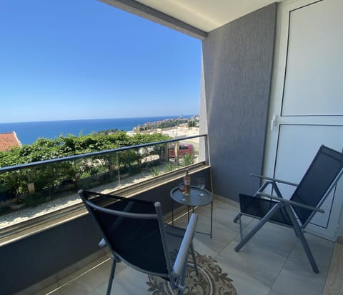 View (from property/room), Balcony/Terrace, Sea view