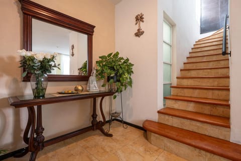 Los Frailes habitación principal Vacation rental in Santiago de Queretaro