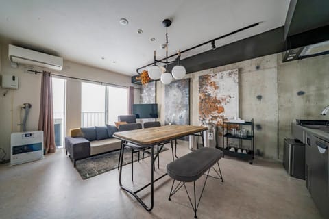 TV and multimedia, Living room, Dining area, air conditioner