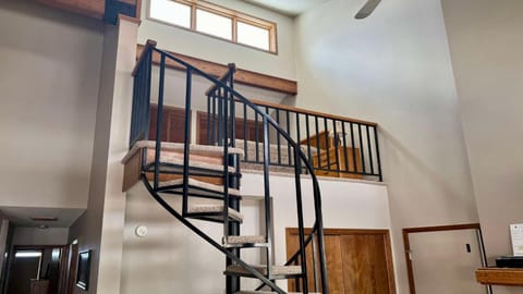 Lake Condominiums Big Sky Private Timeshares Apartment hotel in Big Sky