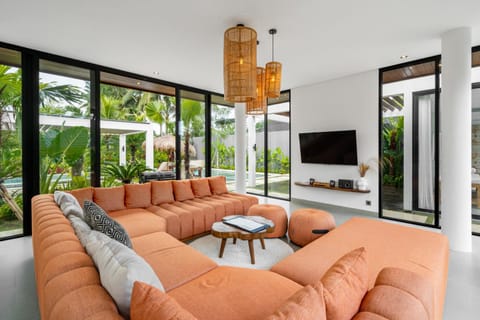 TV and multimedia, Living room, Seating area