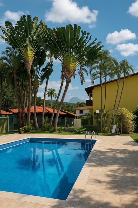 Casamarela House in Paraty