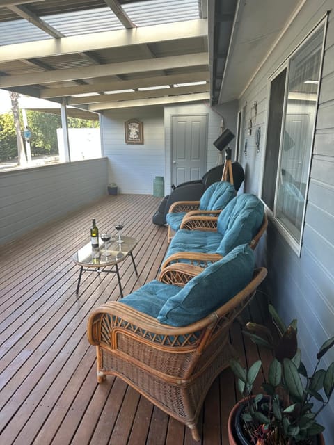 Patio, Balcony/Terrace, Seating area