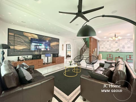 TV and multimedia, Living room, Seating area
