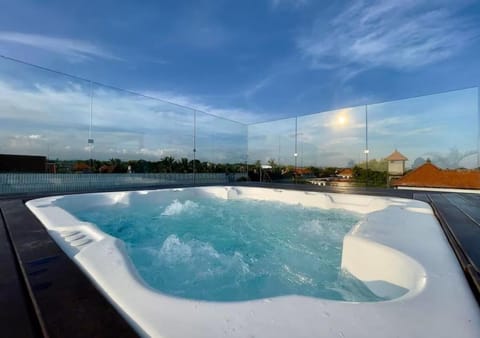 Natural landscape, Activities, Hot Tub, Balcony/Terrace