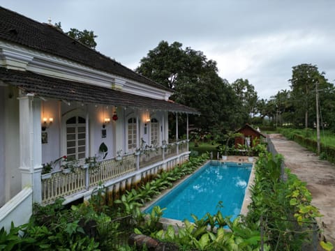 Property building, Garden, Garden view, Pool view, Swimming pool