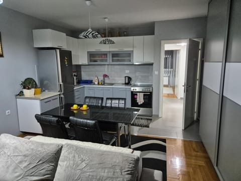 Kitchen or kitchenette, Living room, Dining area