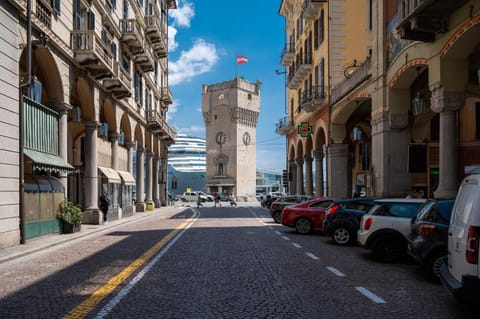 Nearby landmark, Day, City view