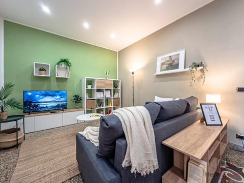 Communal lounge/ TV room, TV and multimedia, Living room