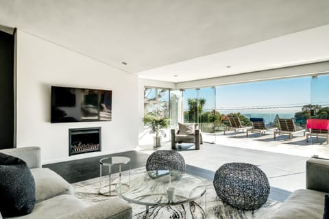 Balcony/Terrace, Living room, Seating area, Sea view