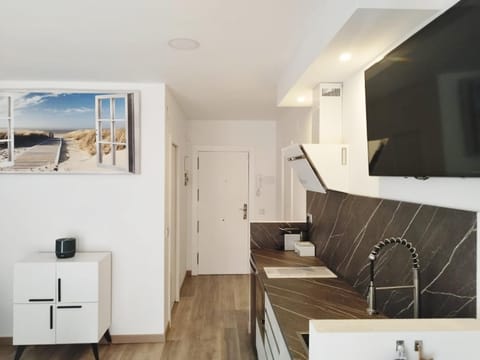TV and multimedia, Kitchen or kitchenette