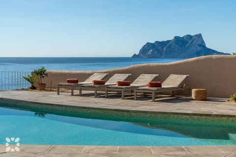 Patio, Nearby landmark, Day, Natural landscape, Beach, Mountain view, Pool view, Sea view, Swimming pool, sunbed