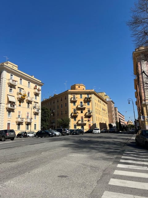 Day, Neighbourhood, Street view, Location, Parking