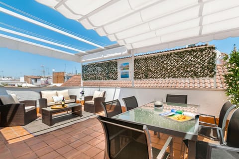Property building, View (from property/room), Balcony/Terrace, City view