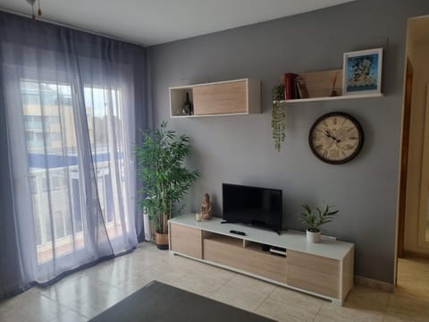 Communal lounge/ TV room, TV and multimedia