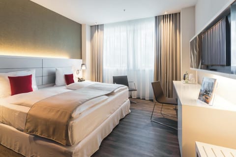 Day, Photo of the whole room, Bedroom