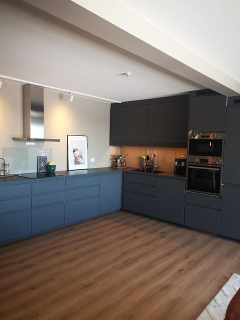 Coffee/tea facilities, Kitchen or kitchenette, oven, pet friendly, stove, toaster