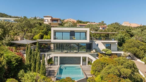 Property building, Natural landscape, Garden, Garden view, Pool view, Swimming pool