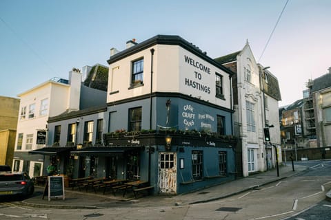 Property building, Street view, Location