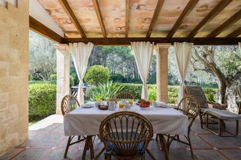 Patio, Garden, Garden, Balcony/Terrace, Dining area, Garden view