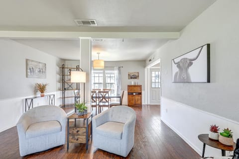 5 Mi to Belton Lake Home with Large Yard! House in Belton
