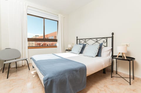 Bed, View (from property/room), Photo of the whole room, Bedroom