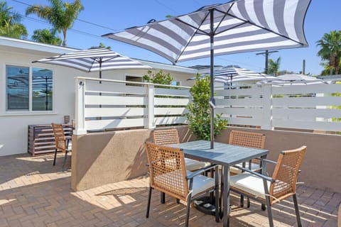 South O Bungalow 7 - Premium Double Studio + Patio Apartment in Carlsbad