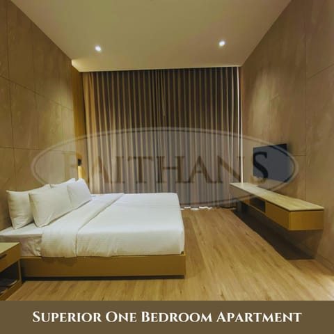 Photo of the whole room, Bedroom