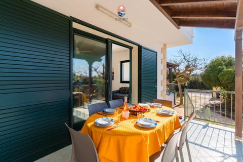Villa Mara by Vivimy Villa in Torre San Giovanni