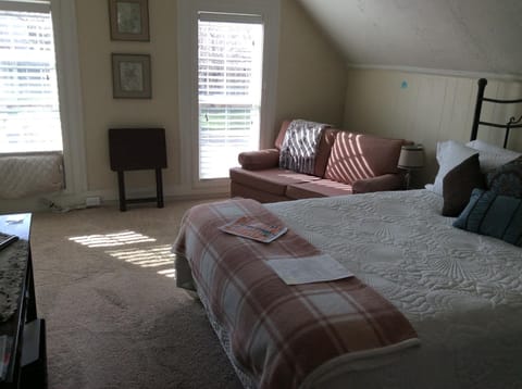 Living room, Seating area, Bedroom