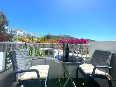 Balcony/Terrace, City view