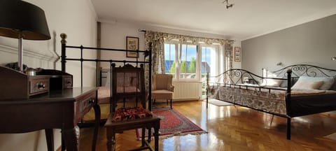Bed, Balcony/Terrace, Photo of the whole room, Bedroom