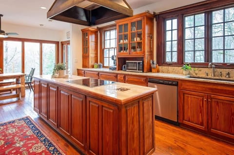 Quail Run Farm House, 15 Mins to Chattanooga House in Chattanooga