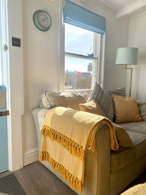 Ideally located cottage in Downalong St Ives House in Saint Ives