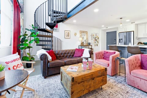Kitchen or kitchenette, Living room, Seating area
