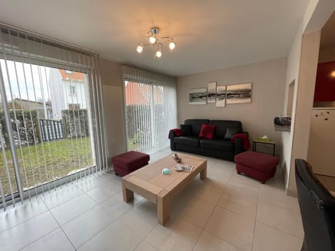 Modern and Bright home walk to beach with garage House in Berck