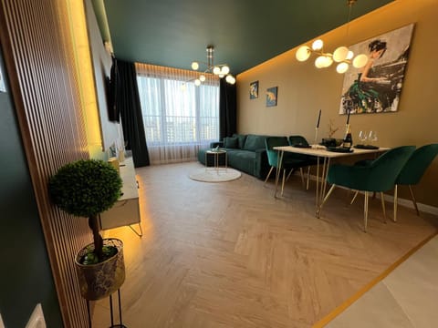 NJ Family Garden Apartment in Varna