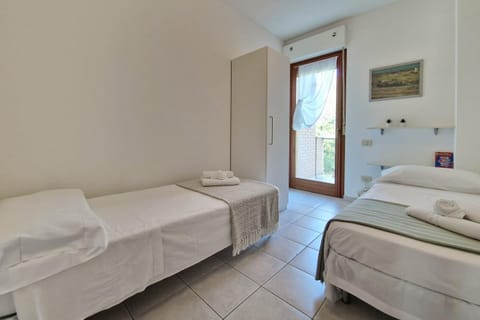 Seconda fila mare Wi-Fi AC Parcheggio Pineta Apartment in Porto Sant'Elpidio