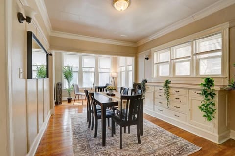 3BR - Prospect Row - McKinley Beach - Sleeps 8 Apartment in Milwaukee