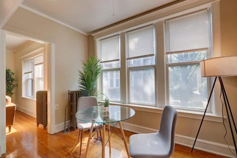 3BR - Prospect Row - McKinley Beach - Sleeps 8 Apartment in Milwaukee