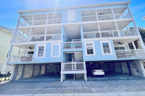 Property building, Balcony/Terrace