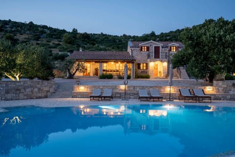 Property building, Garden, Pool view, Swimming pool, Swimming pool