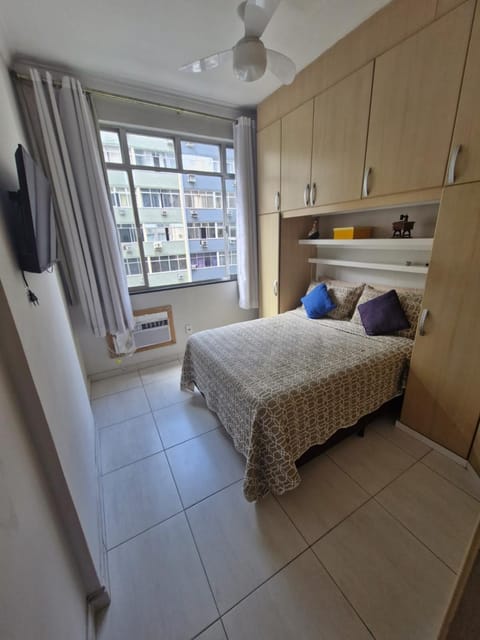 Bed, Bedroom, locker, wardrobe, air conditioner