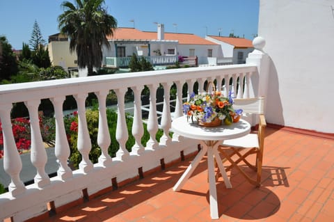 Spring, Neighbourhood, Garden, Balcony/Terrace, Balcony/Terrace, Seating area, On site, Street view, Street view
