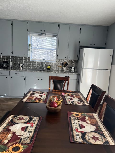 Country Lake Ranch Apartment in Rio Grande