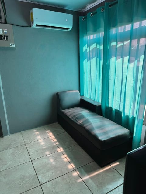 Seating area, air conditioner