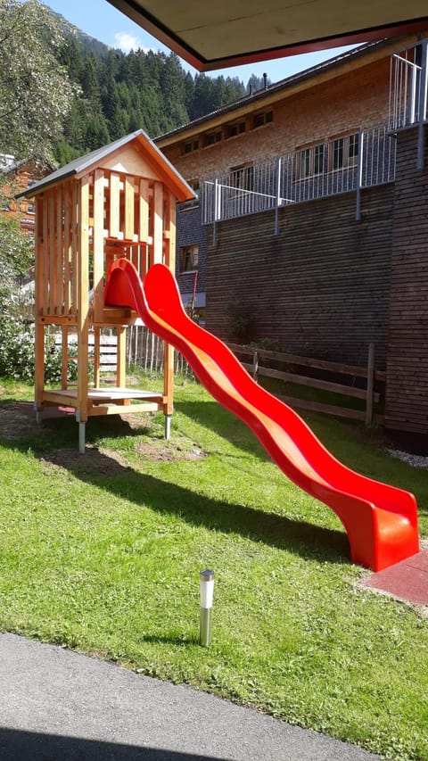 Day, Children play ground, Garden