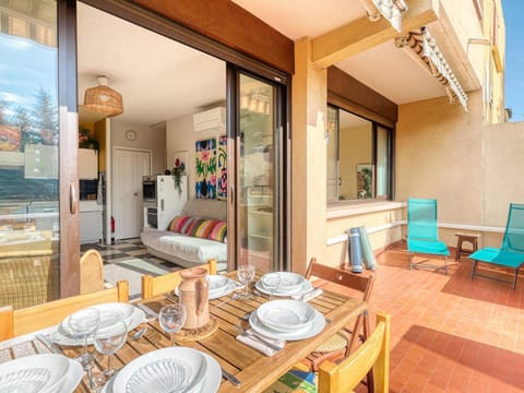 T3 Climatisé avec Parking, Proche Plage - FR-1-816-25 Apartment in Bormes-les-Mimosas