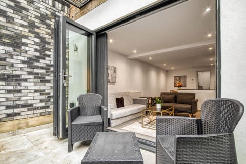 Patio, Garden, Living room, Seating area, Garden view, Garden view