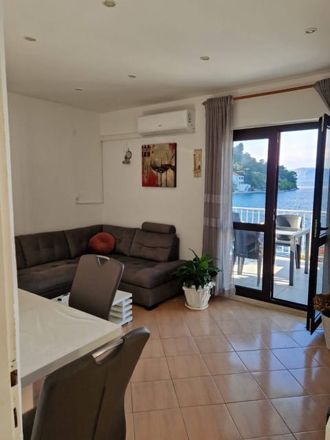 Ivana - Friends & Family ap for 6 guests Apartment in Dubrovnik-Neretva County